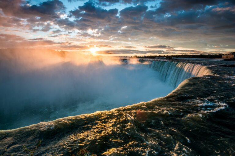 Aventura Canadiense con Niágara